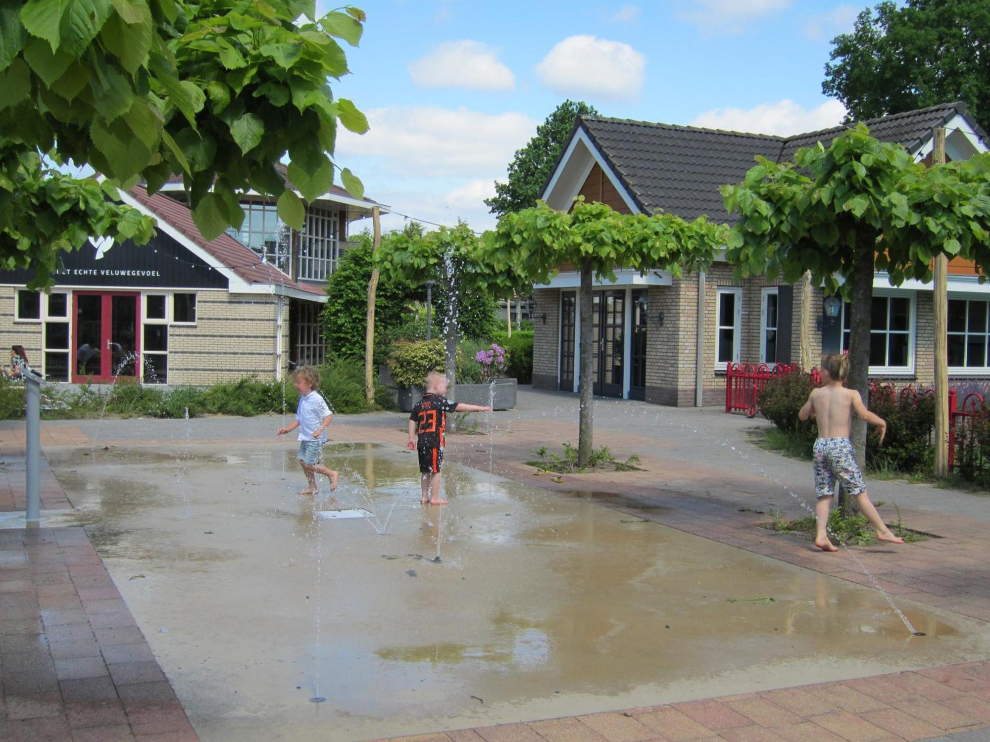 Hderh - Eco Lodge Op Vakantiepark De Ijsvogel, Zwembaden, Kids Fun, Natuur En Rust Voorthuizen Extérieur photo